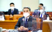 在韓國國會，國防部長官被提名人李鐘燮出席人事聽證會。