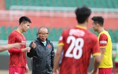 教練朴恆緒稱,對陣新加坡時將給新球員出場。