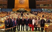 越南常駐聯合國代表團合影。（圖：越通社）
