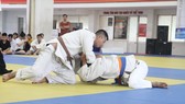 Các VĐV judo khiếm thi thi đấu tại Cúp các CLB toàn quốc 2020. Ảnh: NGUYỄN ANH