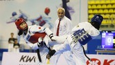 Kim Tuyền (trái) và các đồng đội sẽ tranh vé Olympic ở Uzbekistan.