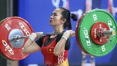 Lực sĩ Vương Thị Huyền chờ được chọn tham dự Olympic.