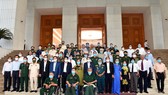 Thủ tướng Phạm Minh Chính gặp mặt Đoàn đại biểu Mẹ Việt Nam anh hùng, Anh hùng Lực lượng vũ trang nhân dân, thương binh, bệnh binh, gia đình liệt sĩ và người có công với cách mạng. ẢNH: VIẾT CHUNG