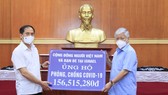 Tiếp nhận ủng hộ phòng chống dịch Covid-19 của đồng bào Việt Nam ở nước ngoài