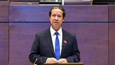 Bộ trưởng Bộ GD-ĐT Nguyễn Kim Sơn trả lời chất vấn. Ảnh: VIẾT CHUNG