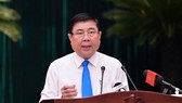 Chủ tịch UBND TPHCM Nguyễn Thành Phong phát biểu tại hội nghị. Ảnh: VIỆT DŨNG