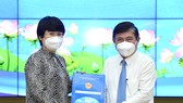 Chủ tịch UBND TPHCM Nguyễn Thành Phong bổ nhiệm Chủ tịch UBND quận 5, quận 12