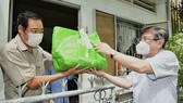 UBND TPHCM chốt bổ sung 2.576 tỷ đồng hỗ trợ hàng triệu hộ lao động nghèo và lao động tự do