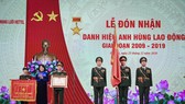 Viettel Networks vinh dự đón nhận danh hiệu Anh hùng Lao động 