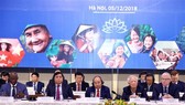 PM Nguyen Xuan Phuc (third from left) at the Vietnam Reform and Development Forum (Photo: VNA)