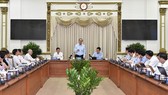 Politburo member and Secretary of the Ho Chi Minh City Party Committee, Nguyen Thien Nhan at the meeting (Photo: SGGP)