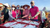 Quang Binh sends 18 tons of fish to HCMC residents in isolation areas