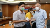 City leader visits, encourages SGGP Newspaper’s Covid-19 infectious reporters