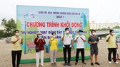 Quận 7 thí điểm mở cửa 2 công viên và 5 sân quần vợt phục vụ người dân