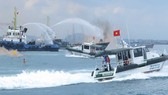 Diễn tập tìm kiếm cứu nạn hàng hải trong vùng nước cảng biển Quảng Ngãi