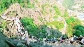 Công trình trái phép tại di sản Tràng An: Lo ngại bị UNESCO “tuýt còi”