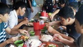 Tránh ngộ độc thực phẩm trong mùa thi: Tăng cường kiểm tra, xử lý nghiêm vi phạm