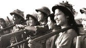 Thuở con gái lên Trường Sơn