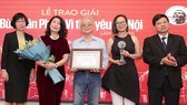 Nhạc sĩ Phú Quang được vinh danh tại giải thưởng Bùi Xuân Phái - Vì tình yêu Hà Nội