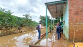 Thủy điện tích nước trái phép, làm khổ dân