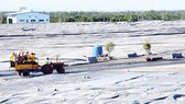 Một góc bãi chôn lắp rác Khu xử lý rác Đa Phước, TPHCM. Ảnh: CAO THĂNG