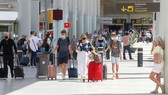 Du khách đến sân bay Palma de Mallorca, Tây Ban Nha