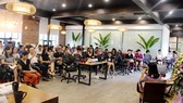 Khi mây đen kéo tới