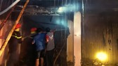 Tiệm vàng bùng cháy dữ dội
