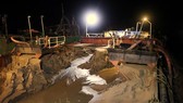 Sóc Trăng: Phát hiện sà lan khai thác hàng ngàn mét khối cát trái phép