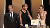 LHP Cannes 2021: Chiến thắng gây “sốc“