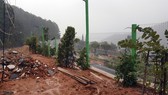 Bị xử phạt, điểm tham quan du lịch trên đèo Mimosa ( Đà Lạt) vẫn thi công