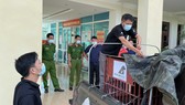 Chuẩn bị vận chuyển cá thể gấu ngựa từ Điện Biên về Vĩnh Phúc
