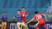 Văn Quyết và CLB Hà Nội tiếp tục vượt qua Viettel trong trận derby của thủ đô.