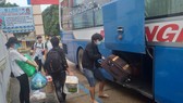 15 người được phát hiện trong thùng xe đông lạnh lên đường về quê