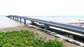 Vietnam’s longest sea bridge in the northern port city of Hai Phong opened to traffic. (Photo: VNA)