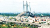 The approach road to Phu My bridge has been invested under BT form in HCMC (Photo: SGGP)