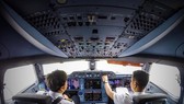 After receiving basic training, pilots would join theory courses. (Photo: SGGP)