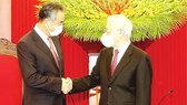 Party chief hosts reception for Chinese Foreign Minister