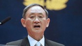 Thủ tướng Nhật Bản Suga Yoshihide phát biểu tại lễ tốt nghiệp của Học viện Quốc phòng ngày 21-3. Nguồn: Kyodo