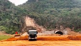 Đơn vị nhà thầu thi công một đoạn tuyến cao tốc Bắc-Nam phía Đông. Ảnh: Vietnam+