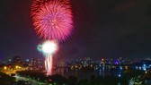 Hà Nội tĩnh lặng đón chào năm mới Tân Sửu 2021