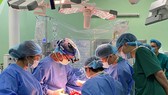 Lần đầu ghép gan cứu sống bệnh nhi 18 tháng tuổi bị ung thư giai đoạn cuối