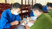 Công an đang đấu tranh với Tuân, Quốc và Thuận 