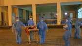 Trung tâm y tế huyện Phú Vang đưa mẹ con sản phụ H về đơn vị này chăm sóc và điều trị. 