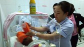 Bé gái sơ sinh bị bỏ rơi