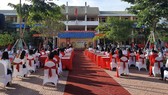 Sáng 5-9-2021, lễ khai giảng năm học mới 2021-2022 ở tỉnh Hà Tĩnh đã được tổ chức tại Trường THCS Lê Văn Thiêm và được truyền hình trực tiếp