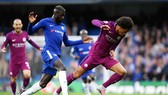 Chelsea (xanh) đã để thất bại trước Man.City. Ảnh: Getty Images