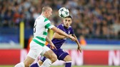Theo cựu HLV Berti Vogts, Celtic (trái) sẽ không có cơ hội giành chiến thắng trước Bayern Munich. Ảnh: Getty Images