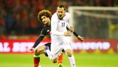 Kostas Mitroglou (phải) có thể sẽ được ra mắt Ligue 1 trong đội hình của OM vào cuôi tuần này. Ảnh: Getty Images