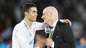 Ronaldo tạo nên kỷ lục, nhưng chỉ nhận được Quả bóng bạc. Ảnh: Getty Images.
